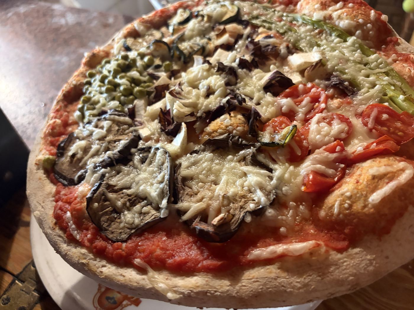 Pizza con verdure miste
